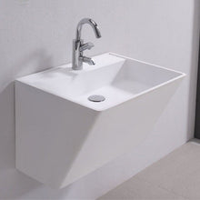 Lade das Bild in den Galerie-Viewer, SELENE