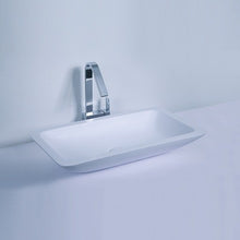 Lade das Bild in den Galerie-Viewer, CARINA