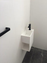 Carica l'immagine nel visualizzatore di Gallery, ADELINE